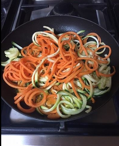 raw-zucchini-noodles